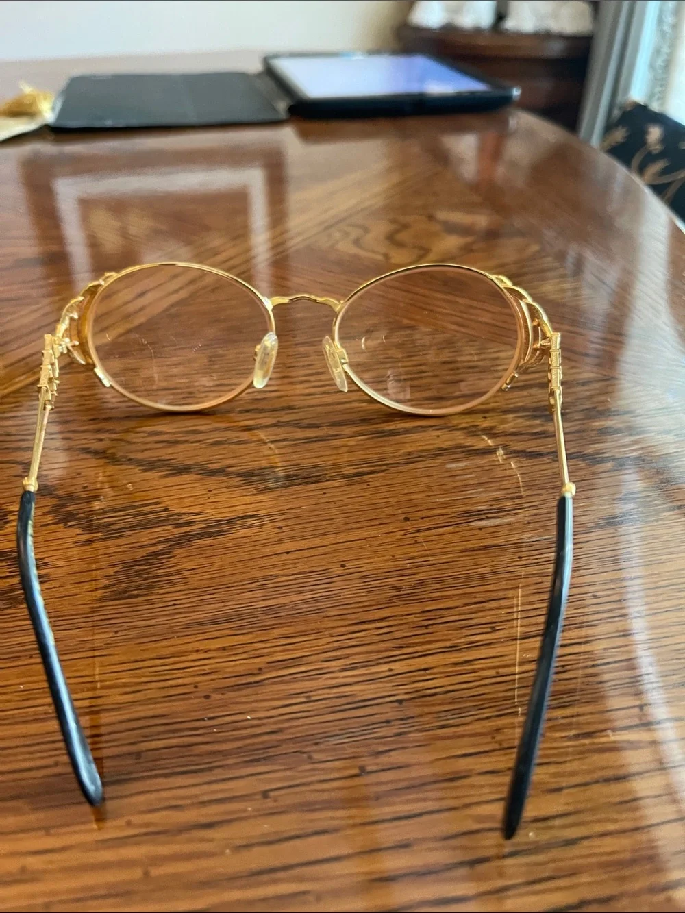 Gold Oval Wireframe Reading Glasses - Elegant Women’s Accessory